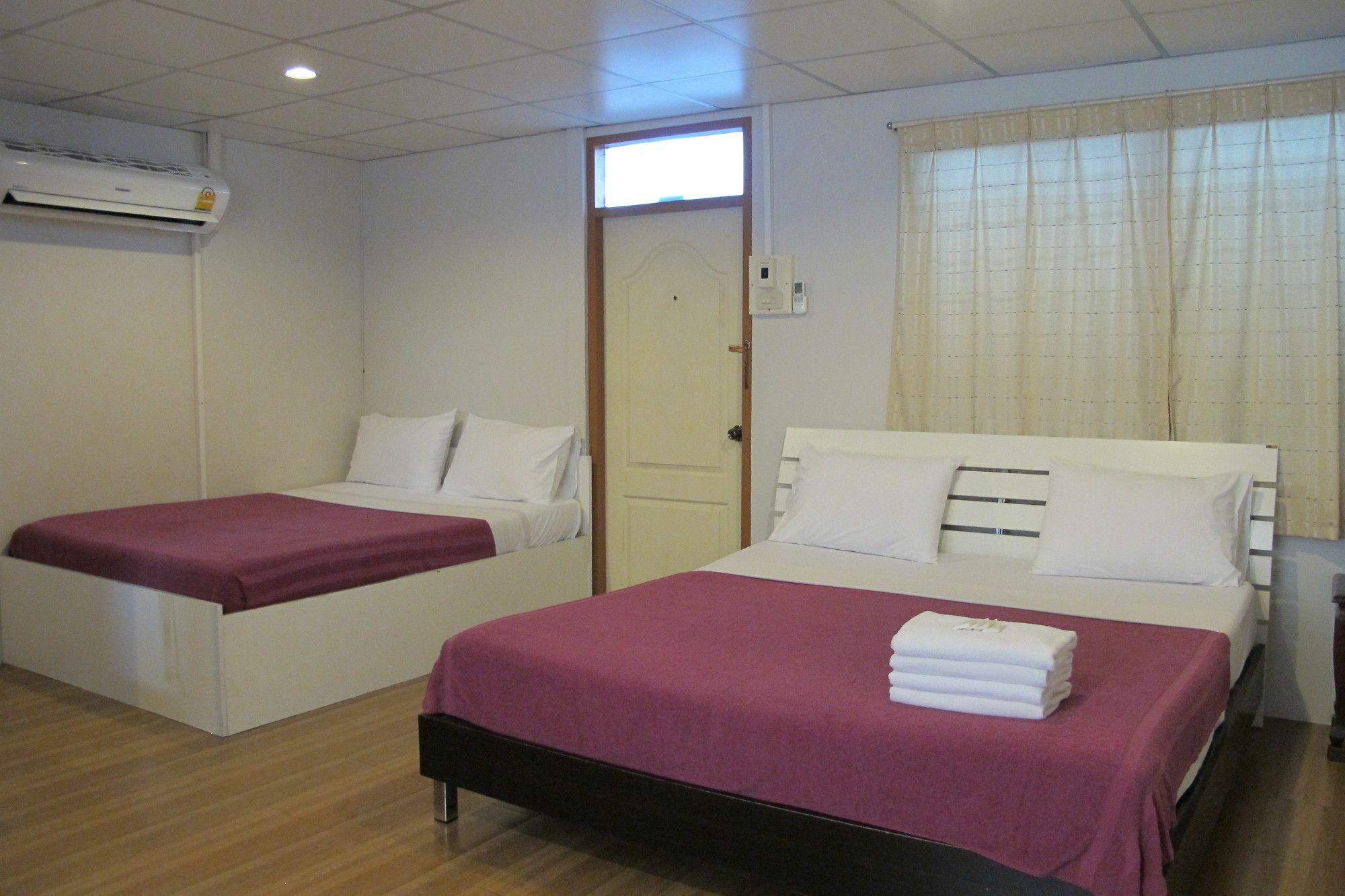 Samchai Hotel Si Racha Εξωτερικό φωτογραφία