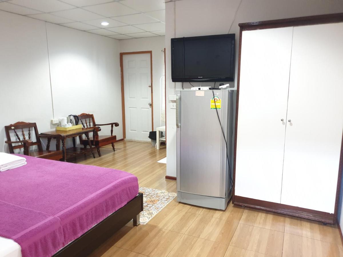 Samchai Hotel Si Racha Εξωτερικό φωτογραφία